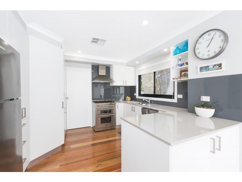 10 Raleigh Avenue, Caringbah NSW 2229