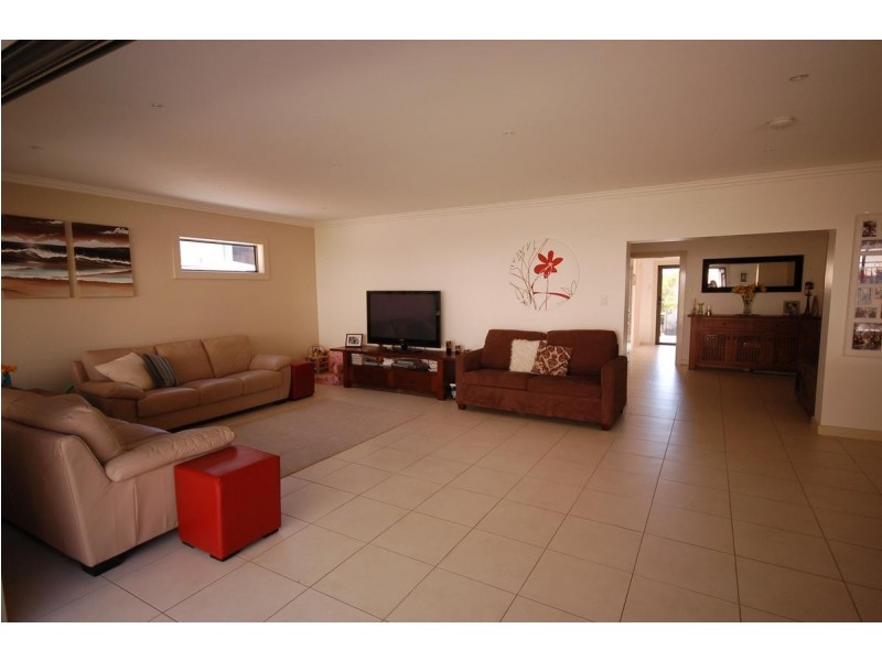 18 Kanoona Street, Caringbah South NSW 2229