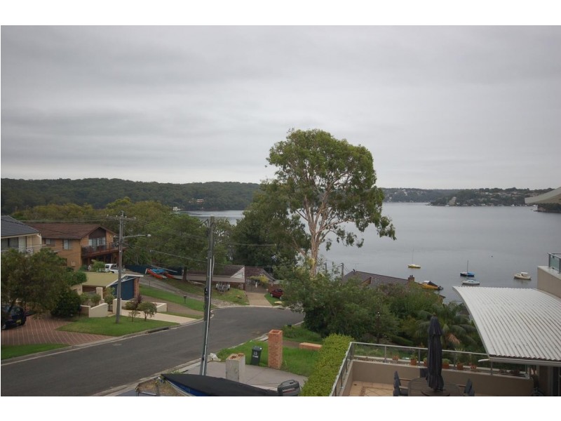 11 Swan Street, Lilli Pilli NSW 2229