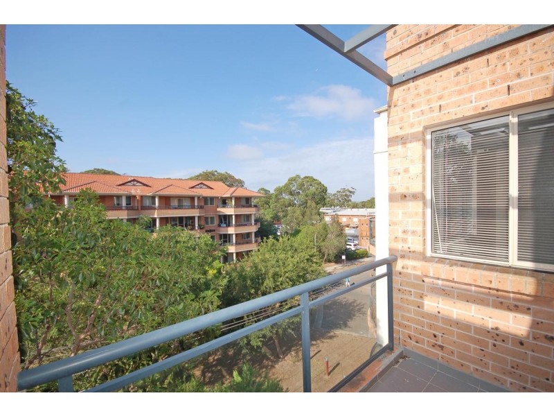 39/17-21 Mansfield Road, Caringbah NSW 2229