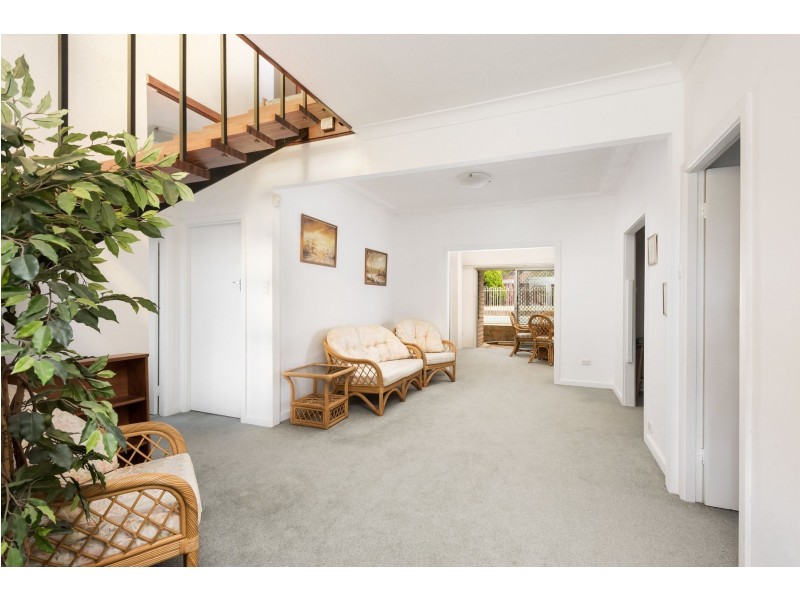 27 Milburn Road, Gymea NSW 2227