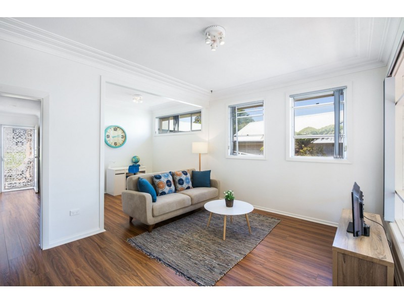 11 Erang Avenue, Kirrawee NSW 2232