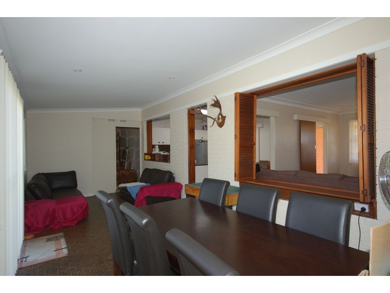 3 Forbes Crescent, Engadine NSW 2233