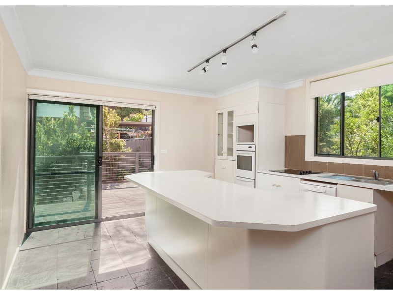 70 Serpentine Road, Kirrawee NSW 2232