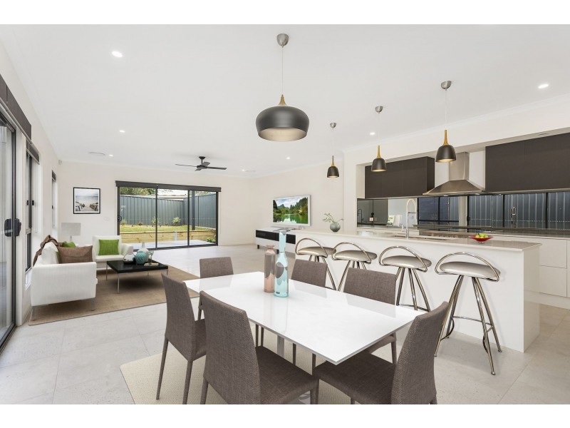 98A President Ave, Caringbah NSW 2229