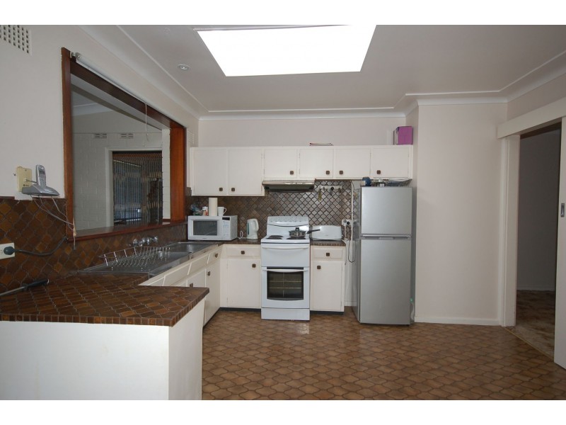 3 Forbes Crescent, Engadine NSW 2233