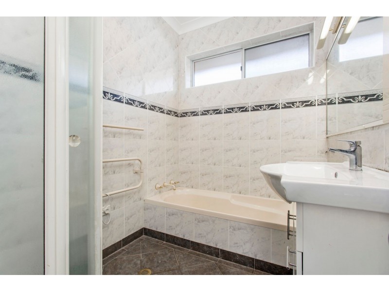 12 Binalong Avenue, Caringbah NSW 2229