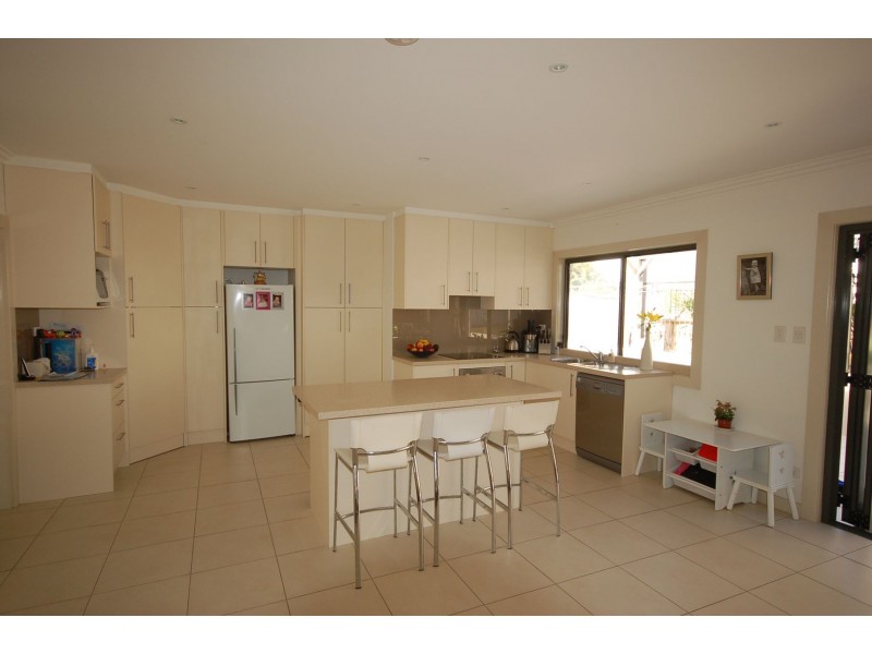 18 Kanoona Road, Caringbah NSW 2229