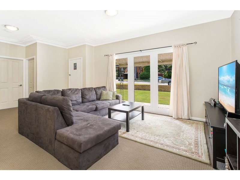 9 Taren Road, Caringbah NSW 2229