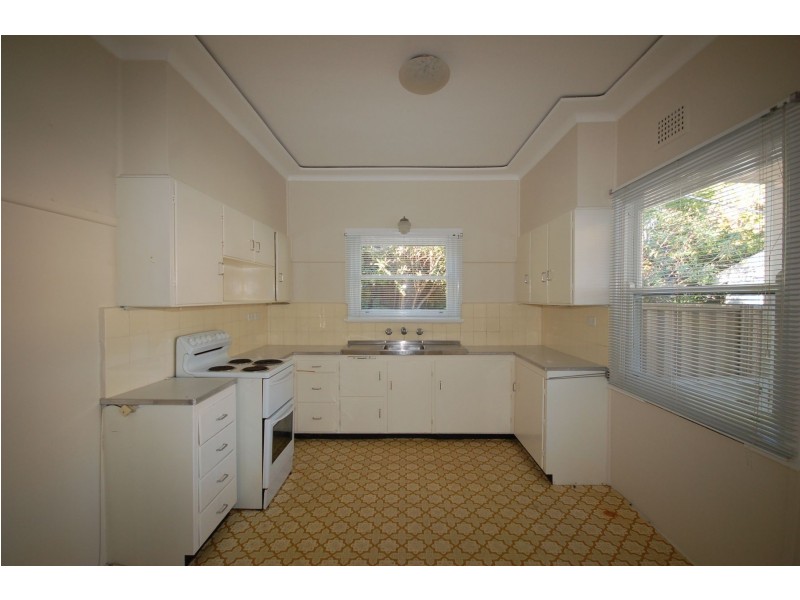 208 President Avenue, Miranda NSW 2228