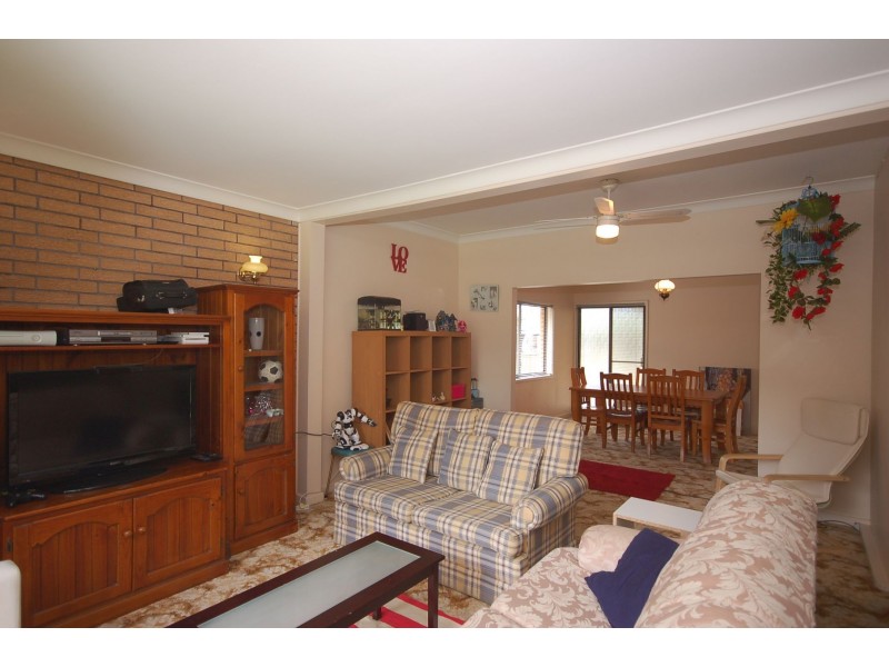 19 Crookwell Avenue, Miranda NSW 2228