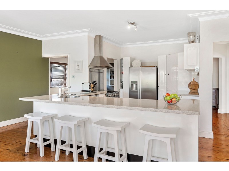 172 Gymea Bay Road, Gymea Bay NSW 2227