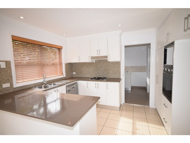 2/34 Jacaranda Road, Caringbah NSW 2229