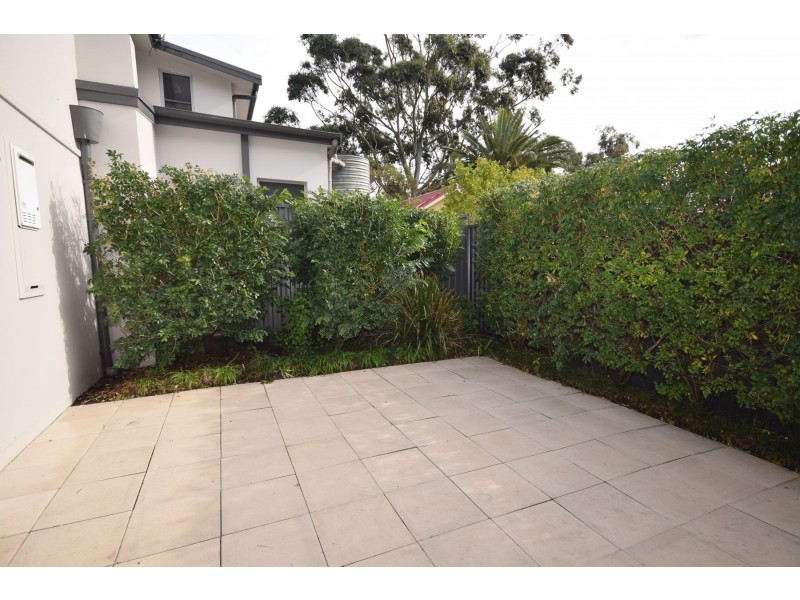 2/34 Jacaranda Road, Caringbah NSW 2229