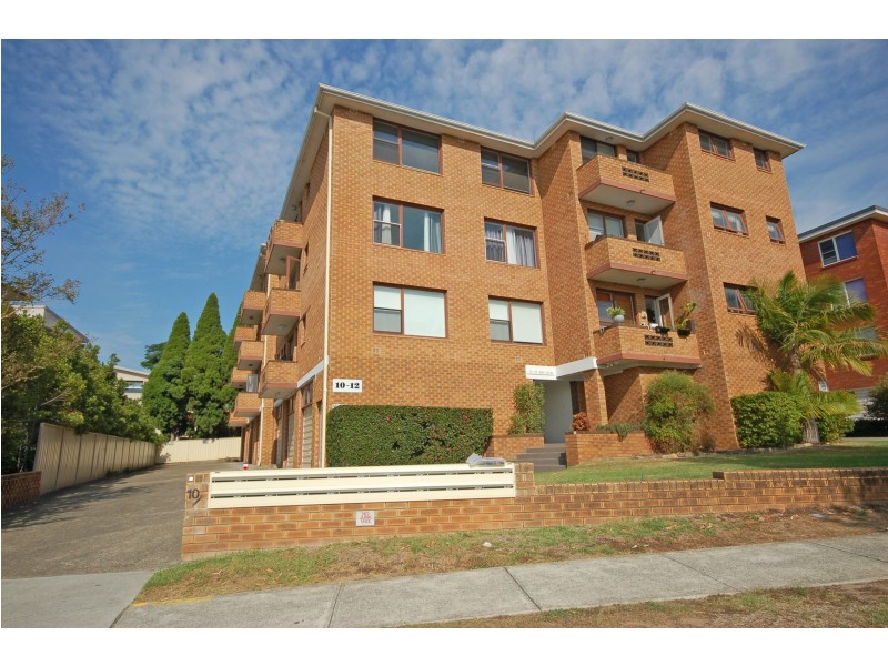 2/10-12 Banksia Road, Caringbah NSW 2229