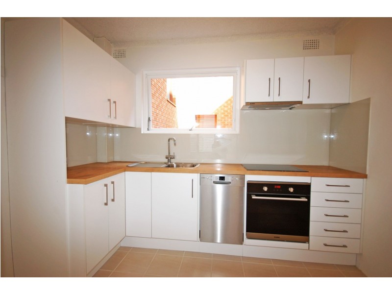 2/10-12 Banksia Road, Caringbah NSW 2229