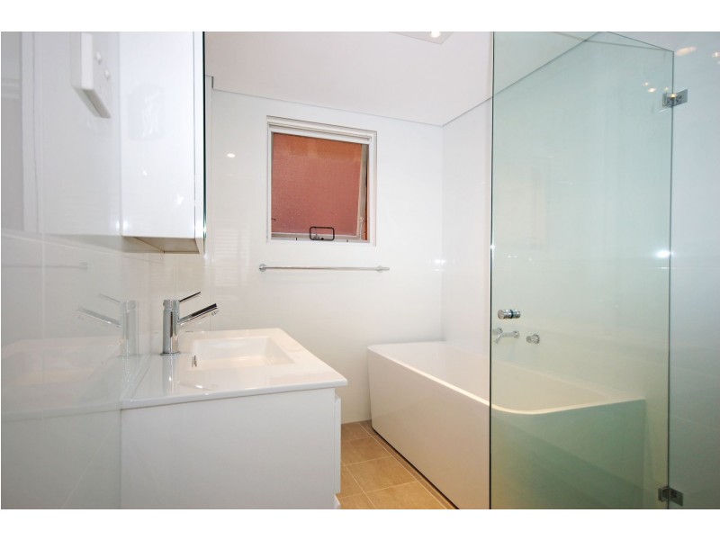 2/10-12 Banksia Road, Caringbah NSW 2229