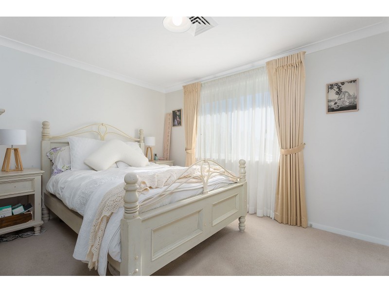 18 Moray Place, Sylvania NSW 2224