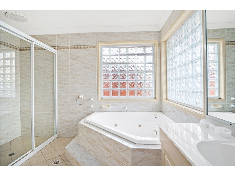 16 Roper Crescent, Sylvania Waters NSW 2224