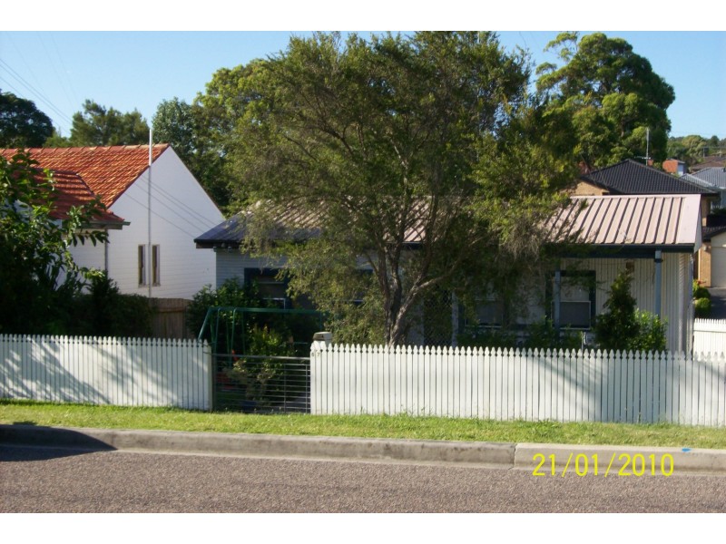 67 John St, Belmont North NSW 2280