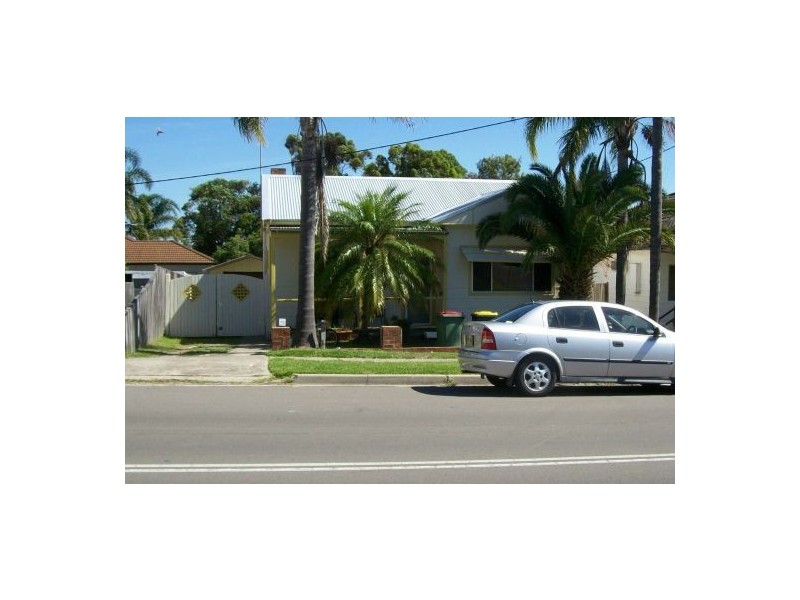 32 Evans St, Belmont NSW 2280