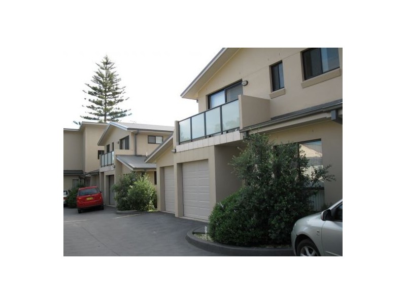 2/11 Sweet, Warners Bay NSW 2282