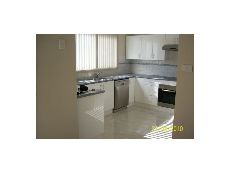 2/11 Sweet, Warners Bay NSW 2282