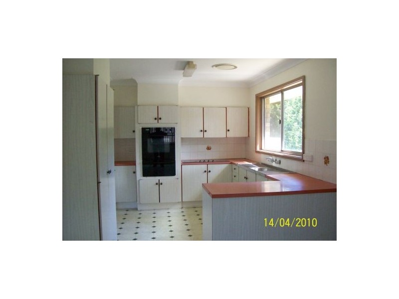 18 Calverton Cres, Jewells NSW 2280