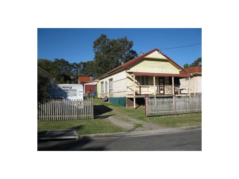5 Laxton Cres, Belmont North NSW 2280