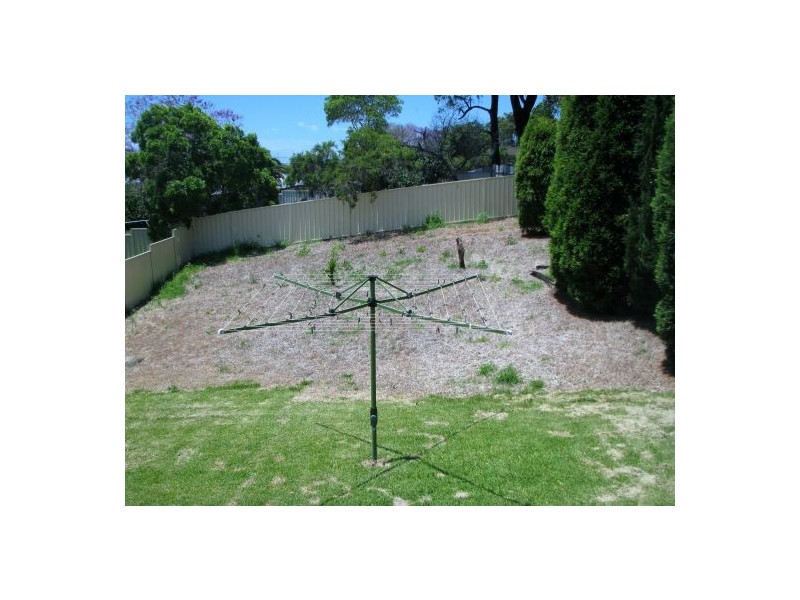 8 Jean st, Belmont NSW 2280