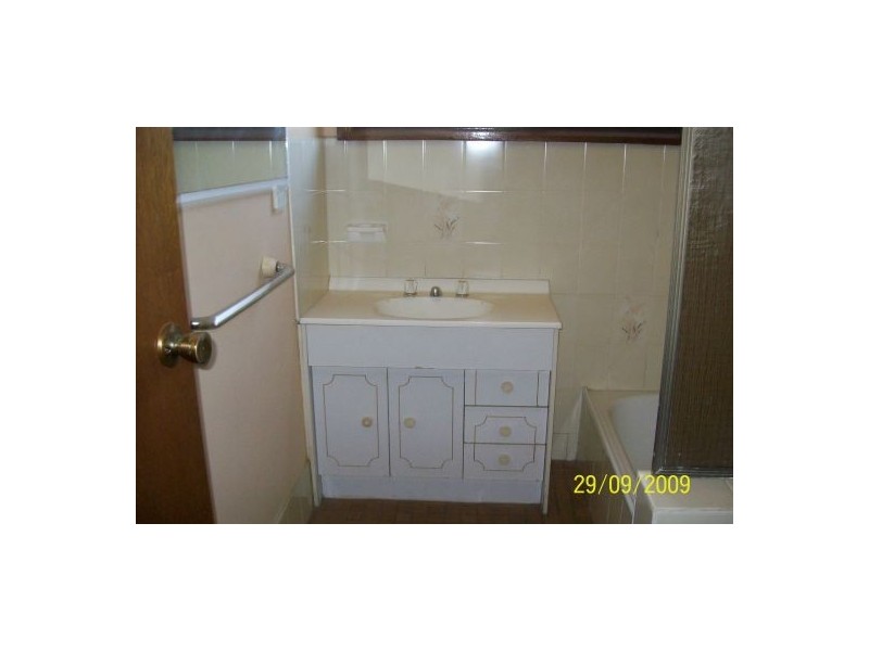 1/8 Lee Ann Cres, Belmont NSW 2280