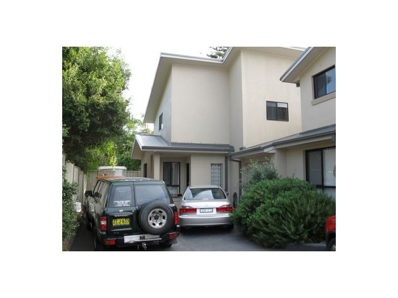 4/11 Sweet St, Warners Bay NSW 2282