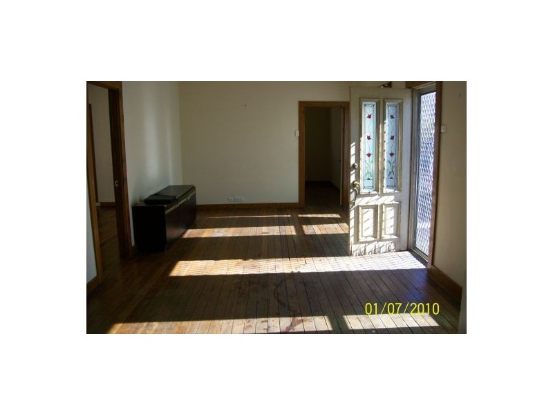 5 Laxton Cres, Belmont NSW 2280