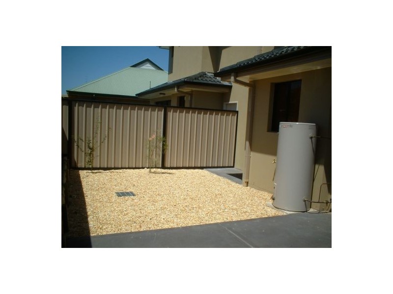 1/53 Livingston, Belmont NSW 2280