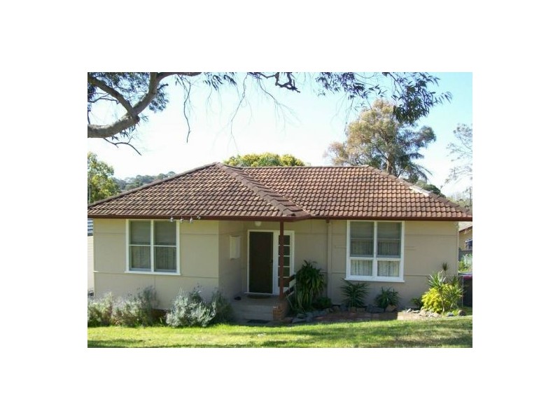 19 Leicester Av, Belmont North NSW 2280