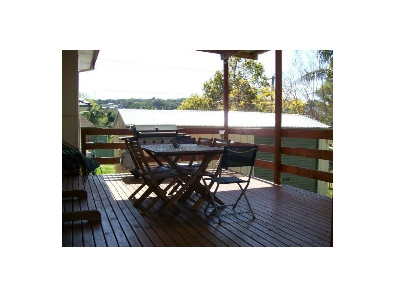 19 Leicester Av, Belmont North NSW 2280