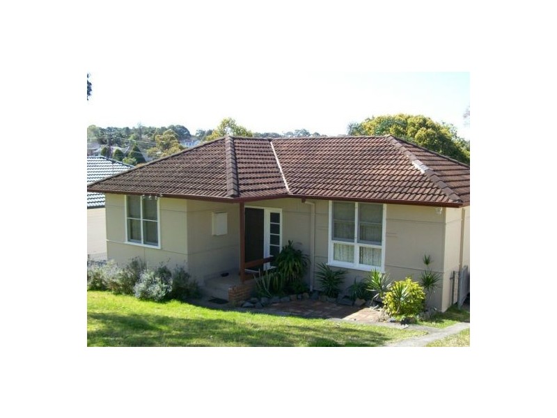 19 Leicester Av, Belmont North NSW 2280