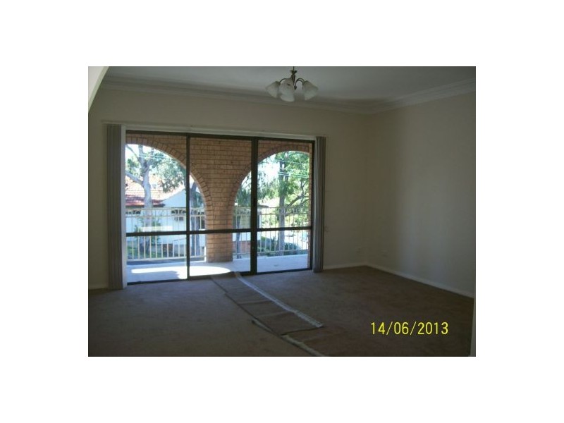 11 Dickinson St, Charlestown NSW 2290