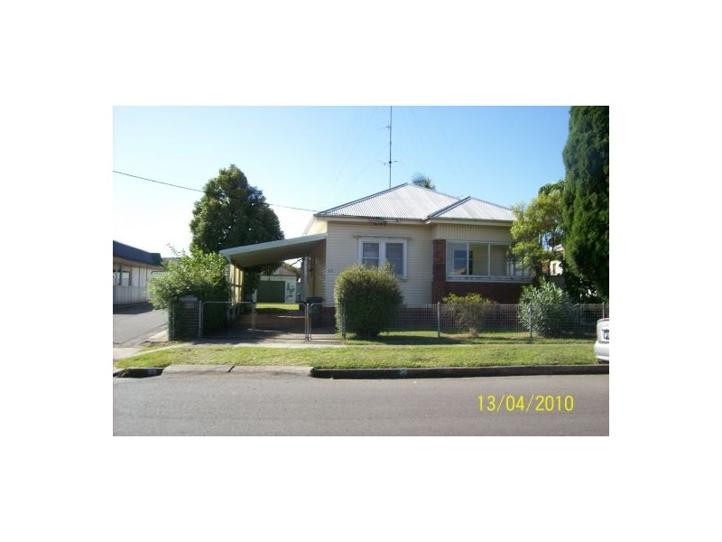 23 Maude St, Belmont NSW 2280