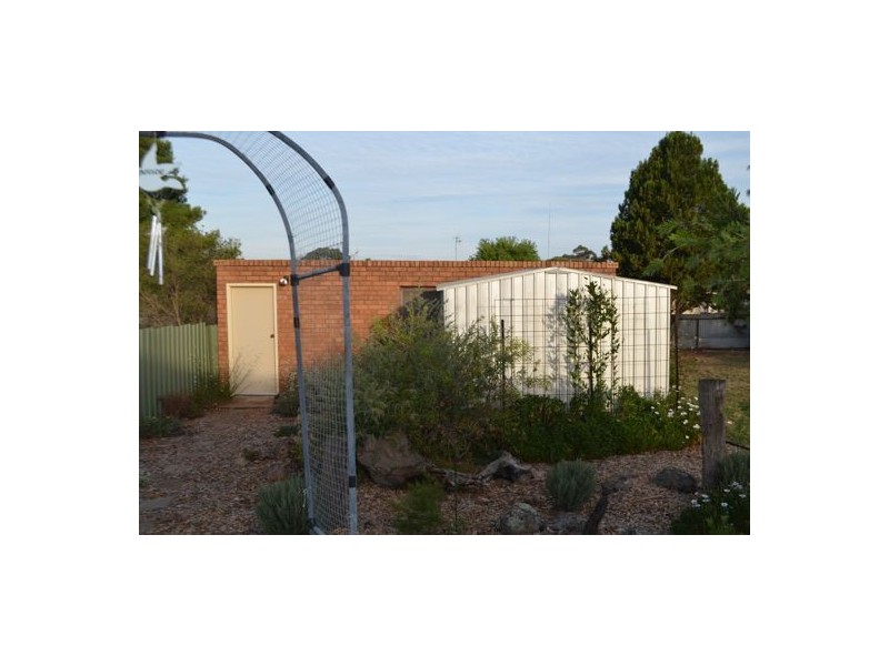 9 Middleton Street, Parkes NSW 2870