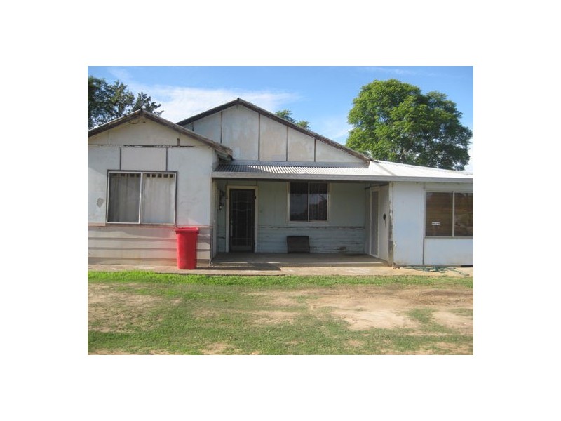 Unit 2 & 3 86 Chester Street, Warren NSW 2824