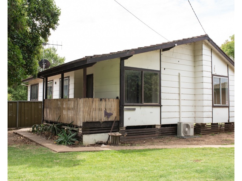 20 Garden Avenue, Warren NSW 2824