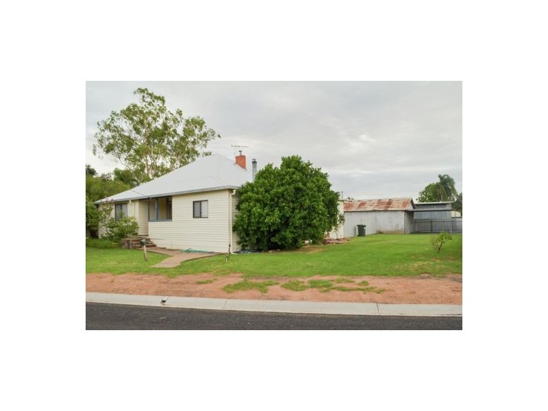 4 Wrigley Street, Gilgandra NSW 2827