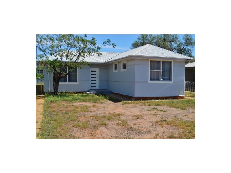 21 Campbell Street, Trangie NSW 2823