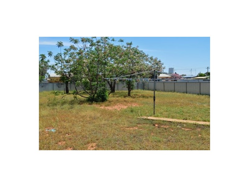 21 Campbell Street, Trangie NSW 2823