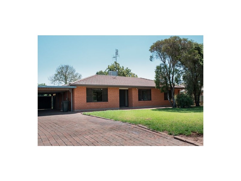 45 Garden Avenue, Warren NSW 2824