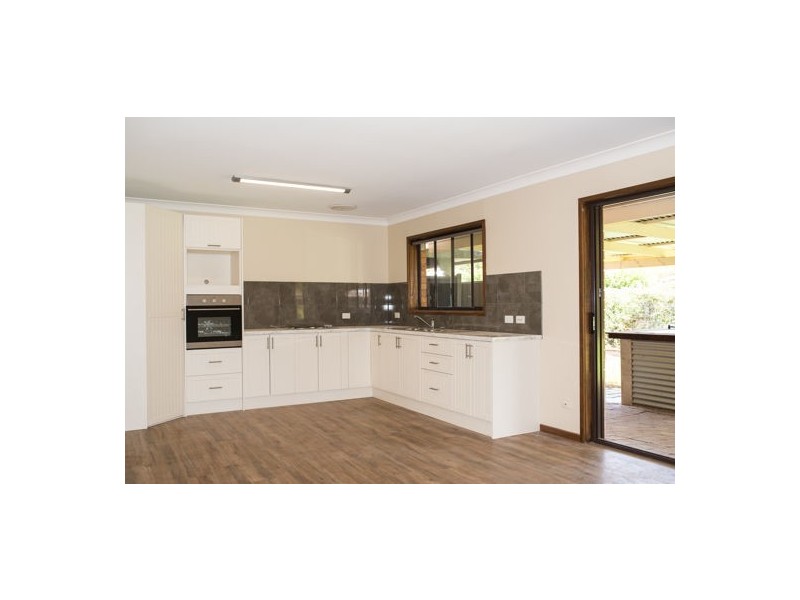45 Garden Avenue, Warren NSW 2824