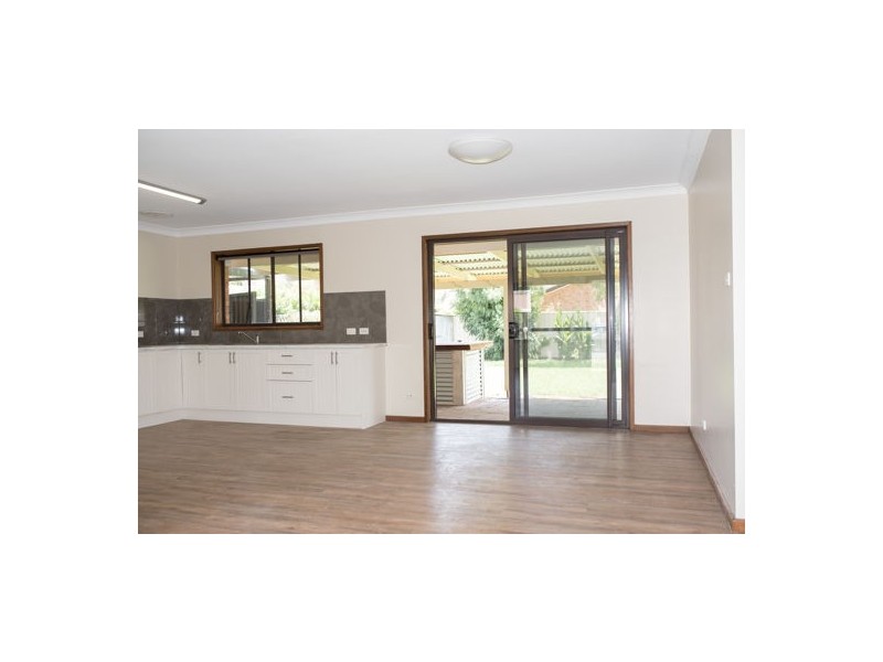 45 Garden Avenue, Warren NSW 2824