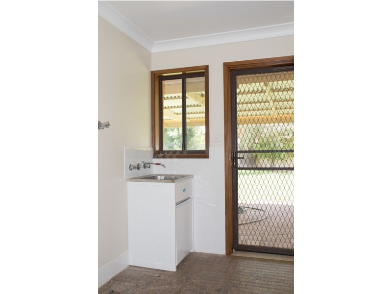 45 Garden Avenue, Warren NSW 2824