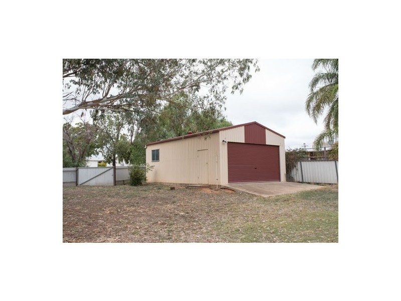 16 Iris Street, Gilgandra NSW 2827